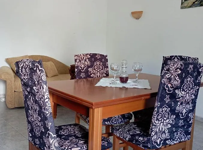 Poseidon Apart-hotel 4*